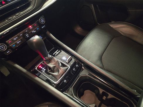 Used 2022 Jeep Compass Trailhawk w/ Trailhawk Convenience Group image 24