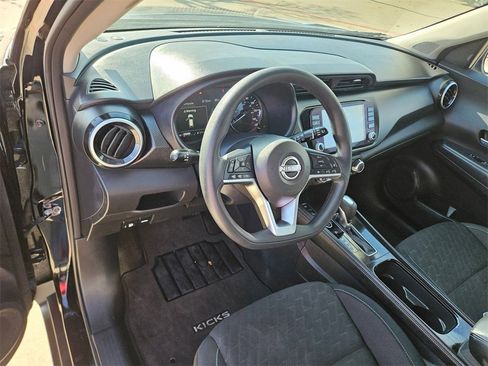 Used 2024 Nissan Kicks SV image 13