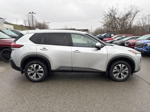 Certified 2023 Nissan Rogue SV image 6