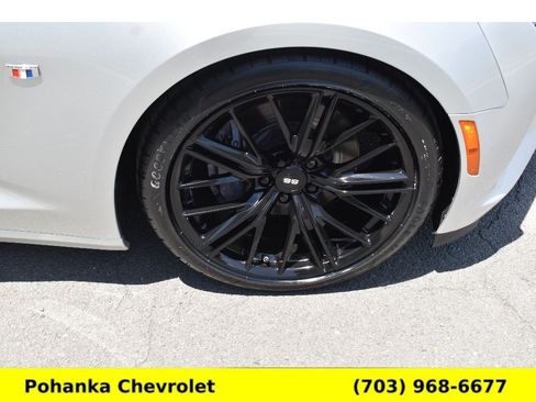 Used 2018 Chevrolet Camaro SS RWD image 33
