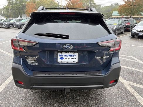 Used 2023 Subaru Outback Premium image 6
