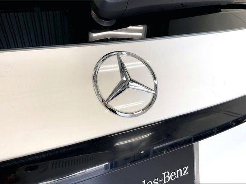 Used 2025 Mercedes-Benz GLC 43 AMG 4MATIC image 31