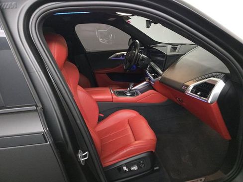 Used 2023 BMW XM image 2