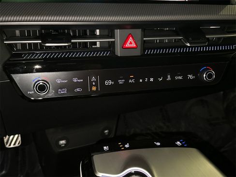 Used 2023 Kia EV6 GT-Line w/ GT-Line Suede Seat Package image 33