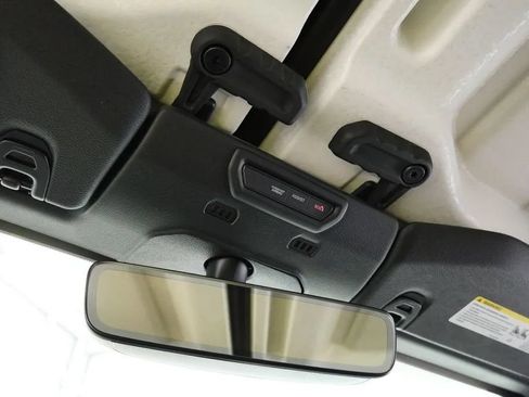 Used 2023 Jeep Gladiator Overland AWD/4WD image 30