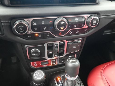Used 2024 Jeep Wrangler Unlimited Rubicon 392 w/ Dual Top Group AWD/4WD image 18