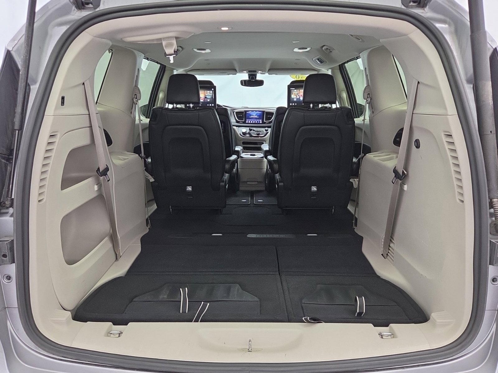 Certified 2020 Chrysler Pacifica Touring-L Plus FWD image 37