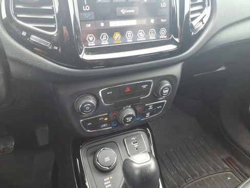 Used 2019 Jeep Compass Limited image 17