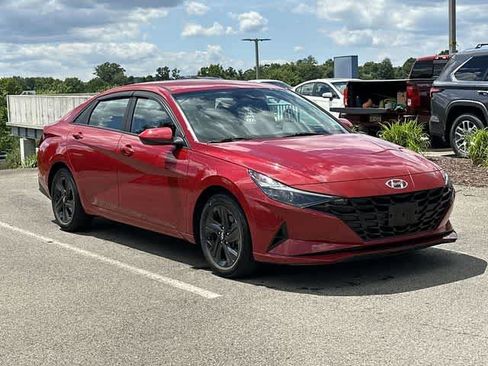 Used 2022 Hyundai Elantra SEL FWD image 20
