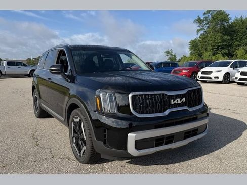 Used 2023 Kia Telluride EX w/ EX Captain's Chair Package AWD/4WD image 1
