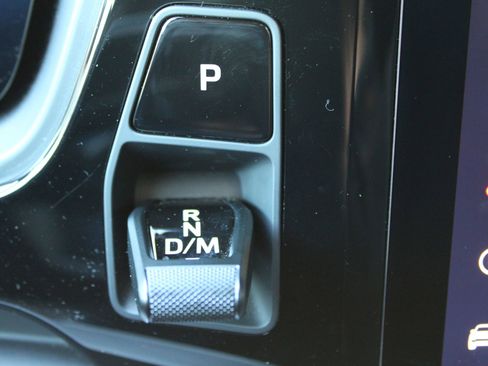 Certified 2024 Porsche Cayenne image 22