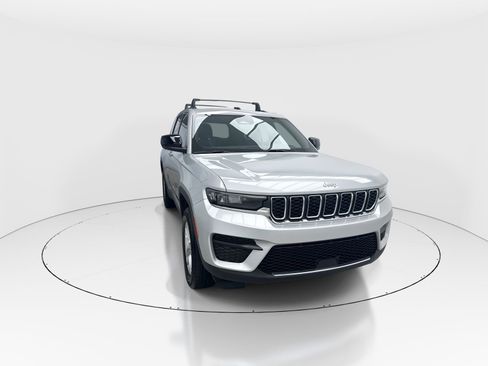 Used 2024 Jeep Grand Cherokee Laredo X w/ Trailer Tow Package image 2