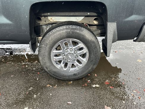 Used 2018 Chevrolet Silverado 2500 LTZ w/ Duramax Plus Package image 24