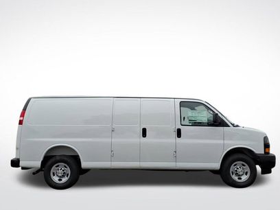 New 2026 Chevrolet Express 3500 Extended w/ Driver Convenience Package