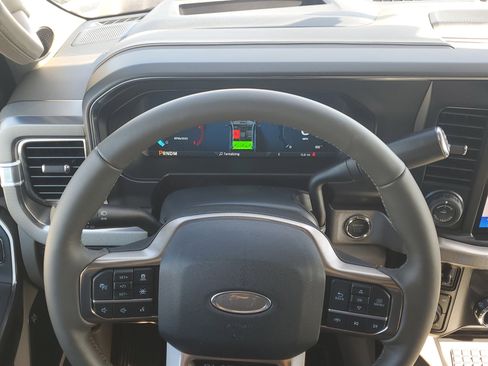 New 2026 Ford F450 Platinum w/ Platinum Plus Package image 18