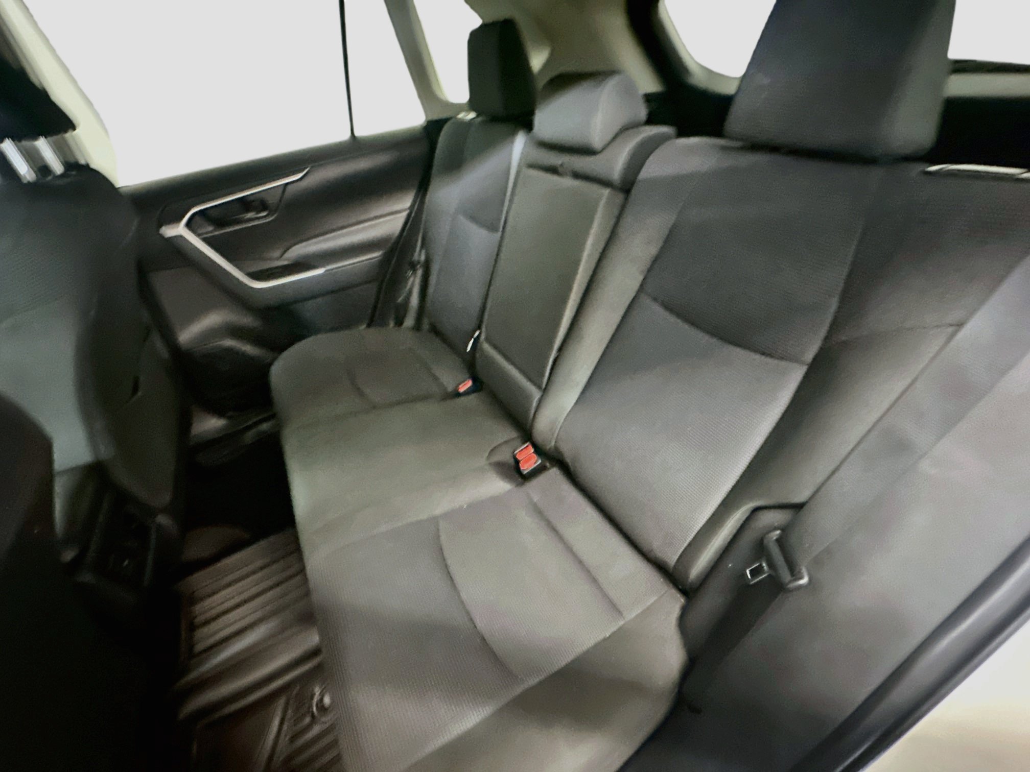Used 2025 Toyota RAV4 LE AWD/4WD image 29