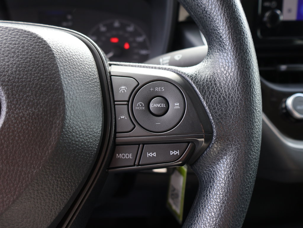 Used 2025 Toyota Corolla LE FWD image 26