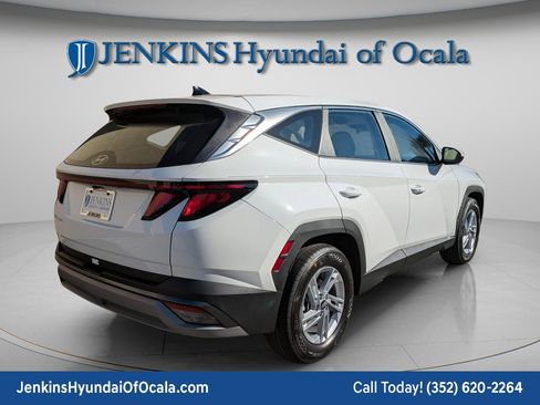 New 2026 Hyundai Tucson SE image 3