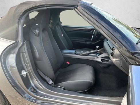 Used 2020 MAZDA MX-5 Miata Club image 9