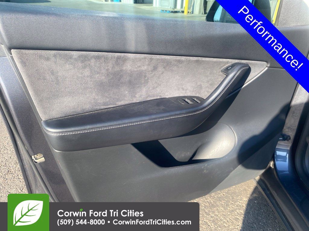 Used 2021 Tesla Model Y Performance AWD/4WD image 11