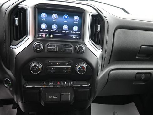 Used 2020 Chevrolet Silverado 1500 RST w/ RST Value Package AWD/4WD image 19