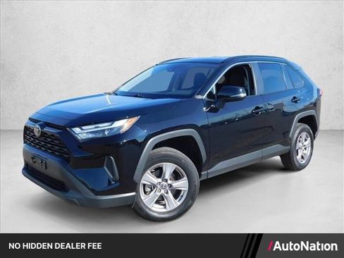 Used 2025 Toyota RAV4 XLE FWD image 1