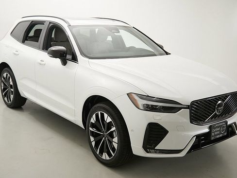 Certified 2026 Volvo XC60 B5 Plus AWD/4WD image 4
