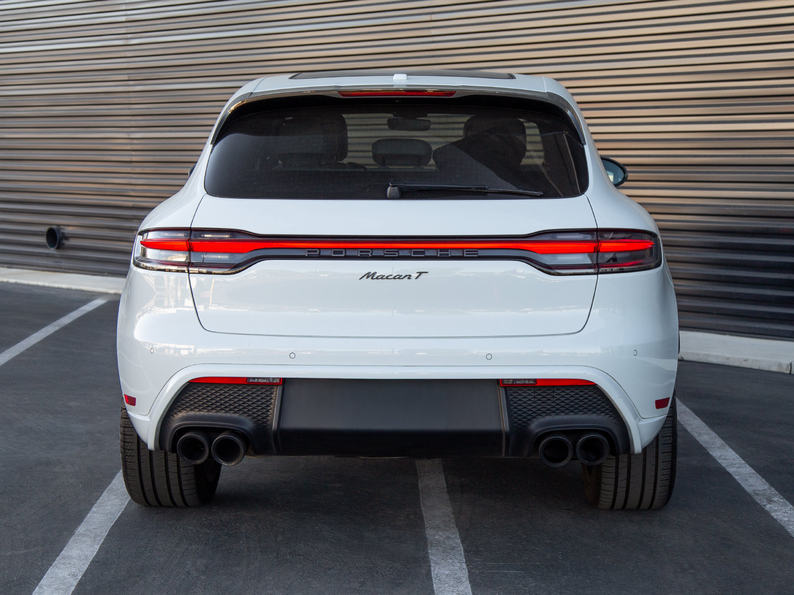 Certified 2023 Porsche Macan Turbo AWD/4WD image 6