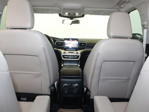 Used 2021 Ford Explorer XLT w/ Equipment Group 202A RWD image 19