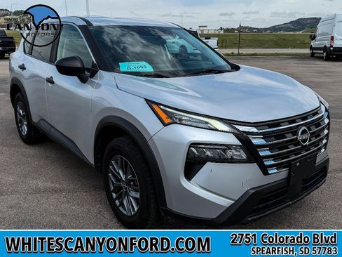 Used 2024 Nissan Rogue S AWD/4WD image 12
