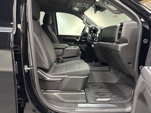 New 2026 GMC Sierra 2500 SLE w/ SLE Value Package; image 17