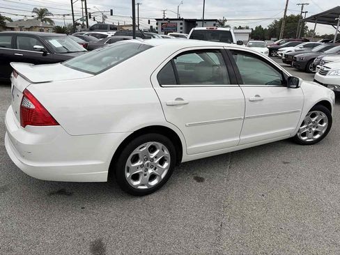 Used 2010 Ford Fusion SE FWD image 4