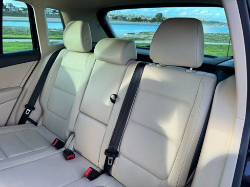 Used 2014 Volkswagen Tiguan SE image 33