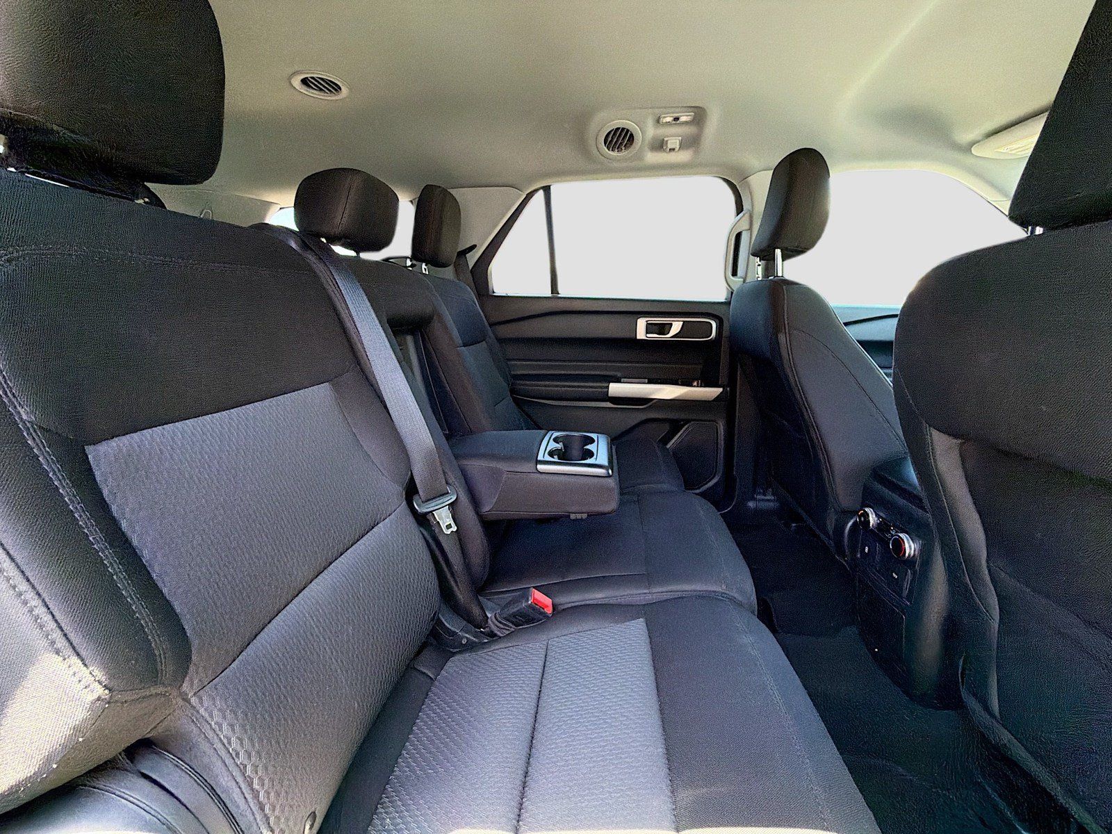 Used 2023 Ford Explorer XLT RWD image 18