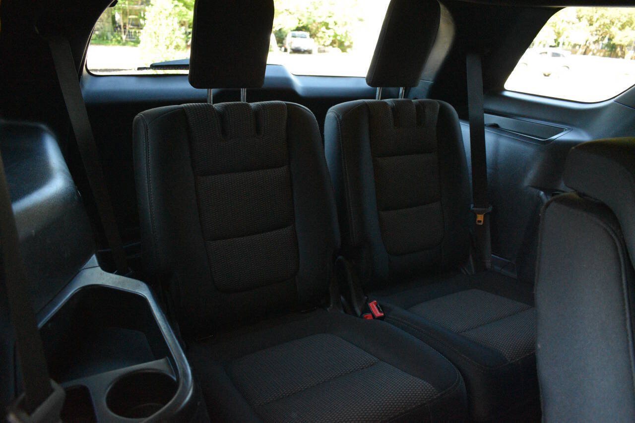 Used 2019 Ford Explorer XLT FWD image 13