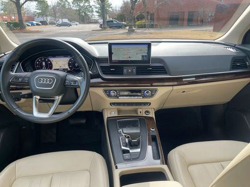 Used 2020 Audi Q5 2.0T Premium Plus w/ Premium Plus Package image 16
