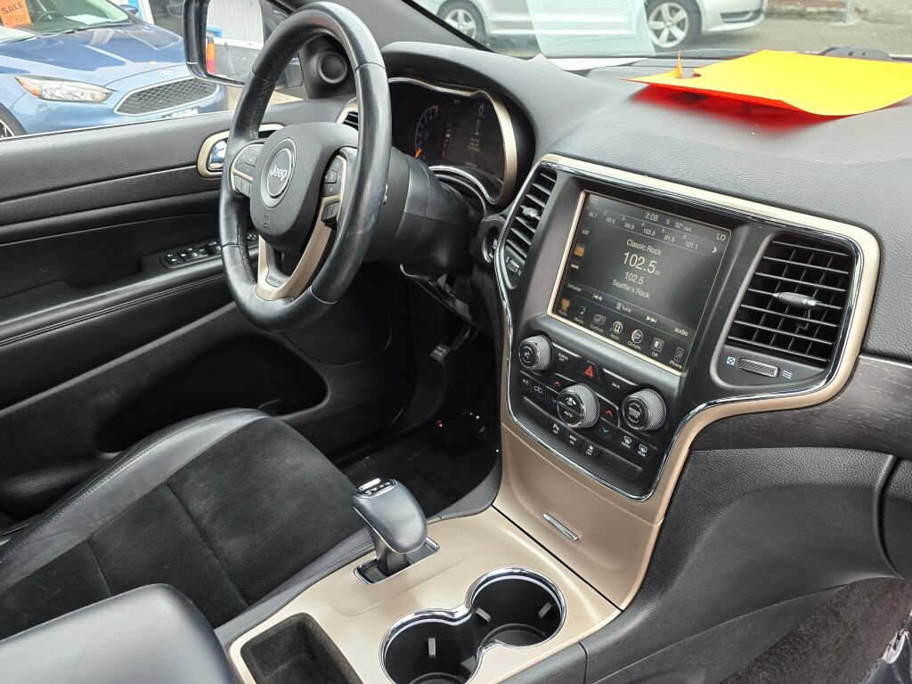 Used 2015 Jeep Grand Cherokee Altitude AWD/4WD image 10