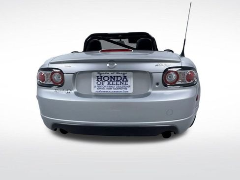 Used 2006 MAZDA MX-5 Miata Grand Touring w/ Premium Pkg RWD image 7