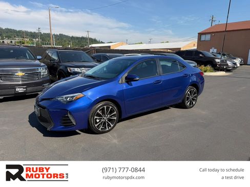 Used 2017 Toyota Corolla SE w/ Body Protection Package FWD image 1