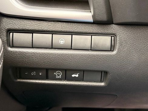 New 2026 Nissan Rogue SV image 31