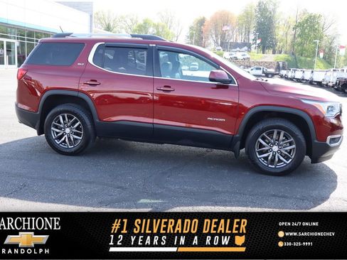 Used 2017 GMC Acadia SLT FWD image 1