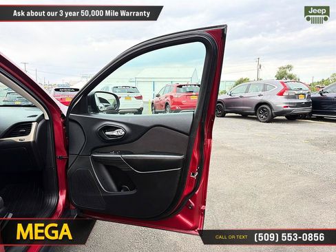 Used 2016 Jeep Cherokee Sport FWD image 24