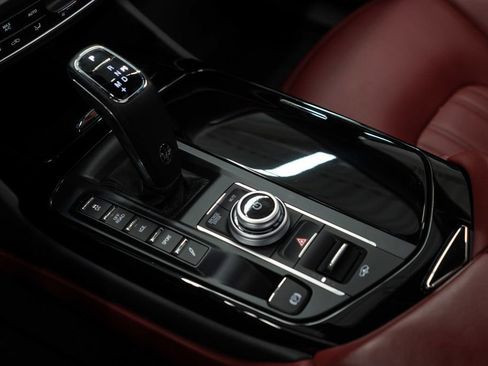 Used 2022 Maserati Levante Modena image 16