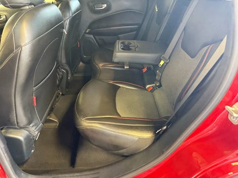 Used 2020 Jeep Compass Trailhawk image 25