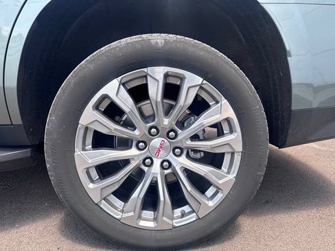 Used 2023 GMC Yukon Denali w/ LPO, Floor Liner Package AWD/4WD image 32