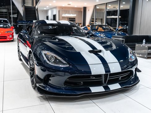 Used 2016 Dodge Viper ACR RWD image 31