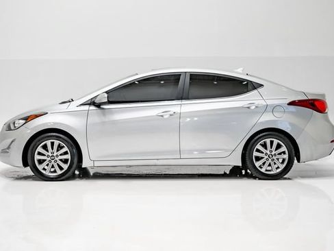 Used 2015 Hyundai Elantra SE w/ Option Group 03 FWD image 26