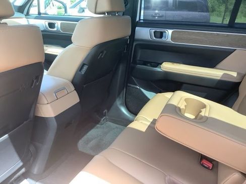Certified 2025 Hyundai Santa Fe Limited AWD/4WD image 26