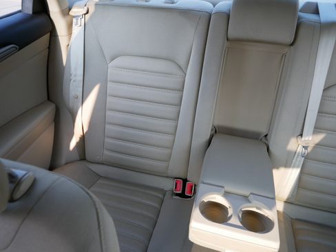 Used 2013 Ford Fusion SE FWD image 12