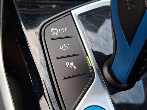 Certified 2023 BMW i4 eDrive40 w/ Premium Package RWD image 21